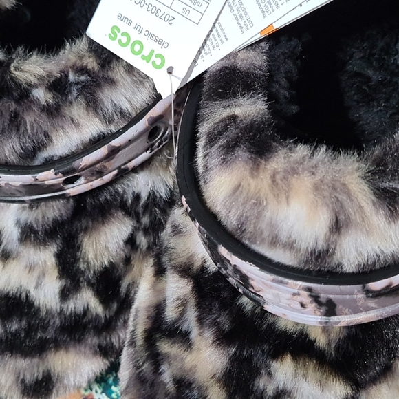 Crocs Classic Fur Clogs Sandals Animal Print NWT - Picture 9 of 10